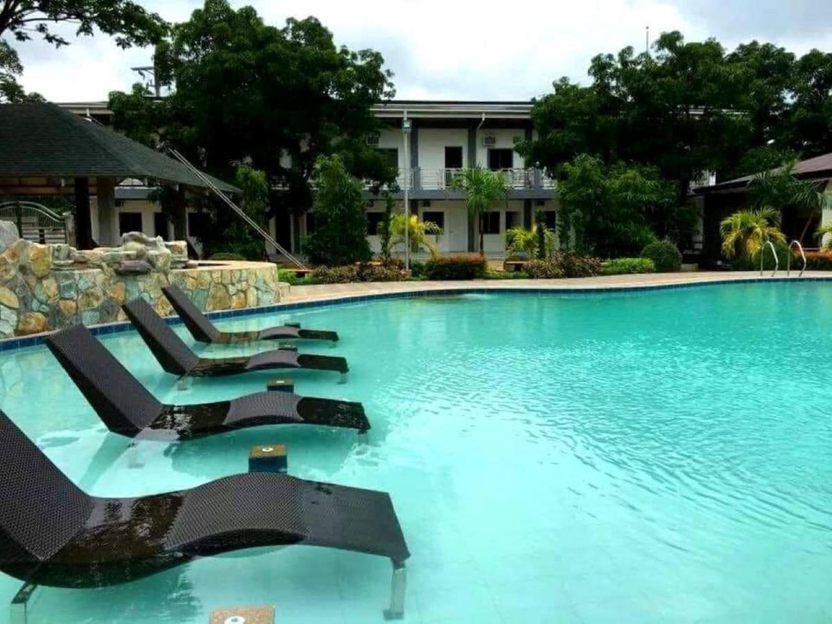 Floating Sanctuary Resort Powered By Cocotel Bulacan Dış mekan fotoğraf