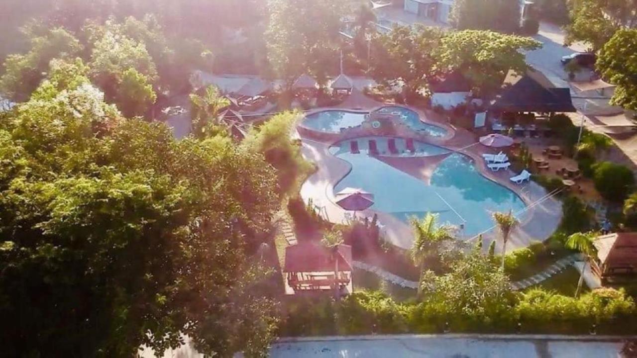 Floating Sanctuary Resort Powered By Cocotel Bulacan Dış mekan fotoğraf